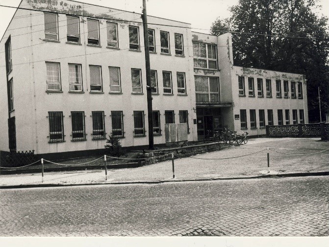Verwaltungsgebäude früher